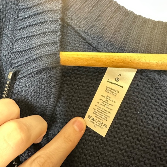 Brand New Lululemon On The Go Poncho, True Navy color, Merino Wool - Picture 3 of 12